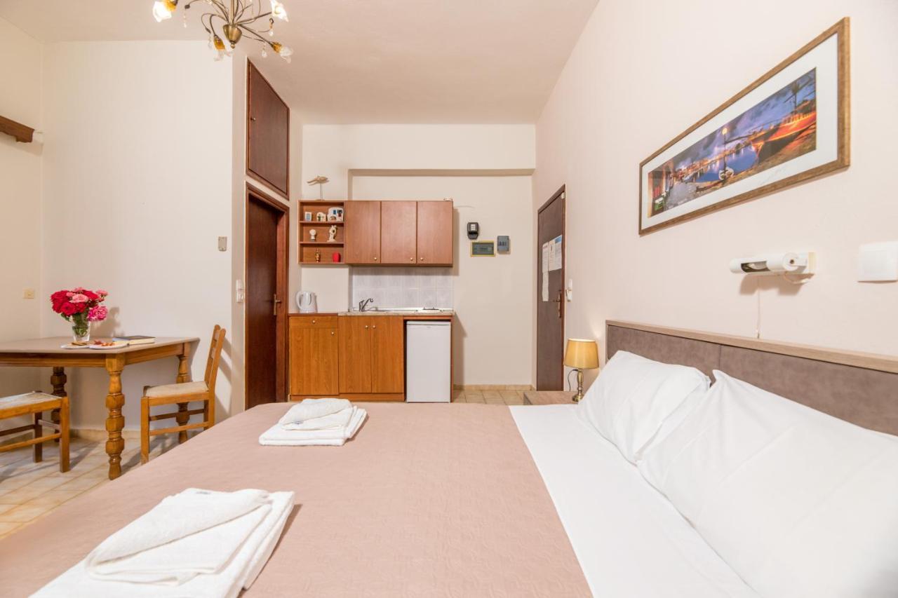 Esperia Apartments พลาตาเนส ภายนอก รูปภาพ