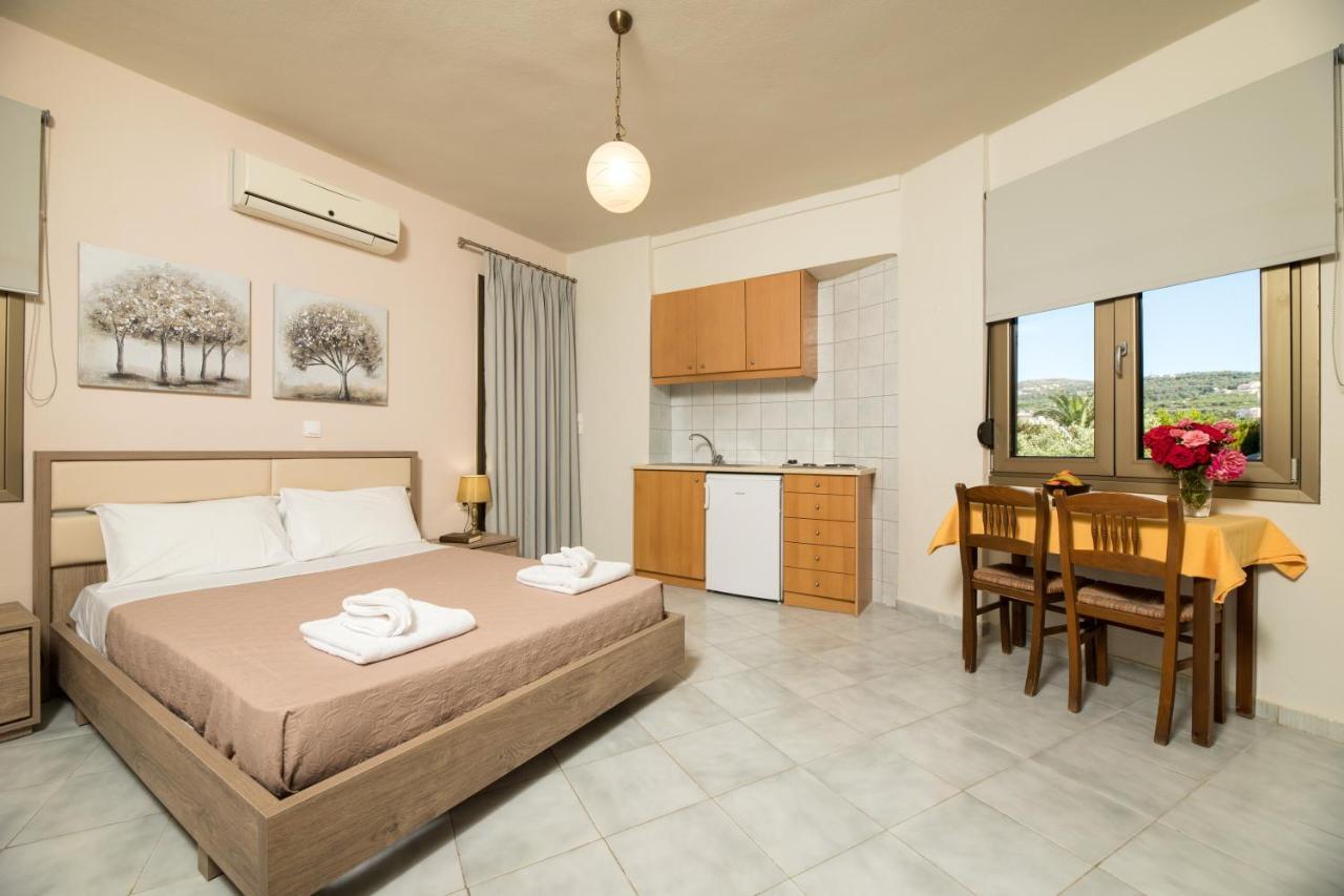 Esperia Apartments พลาตาเนส ภายนอก รูปภาพ